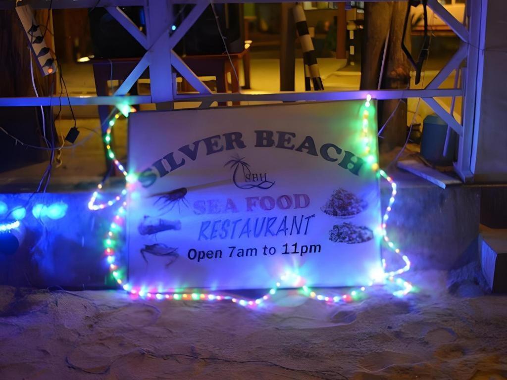 Silver Beach Hotel Triquinimale Exterior foto