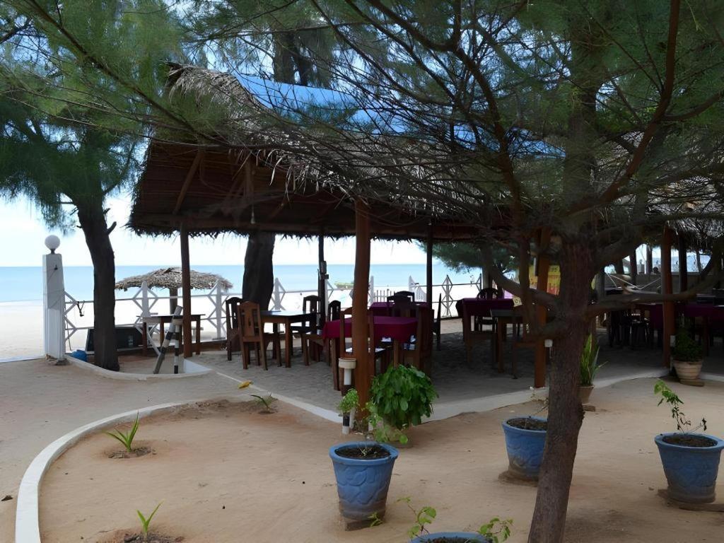 Silver Beach Hotel Triquinimale Exterior foto