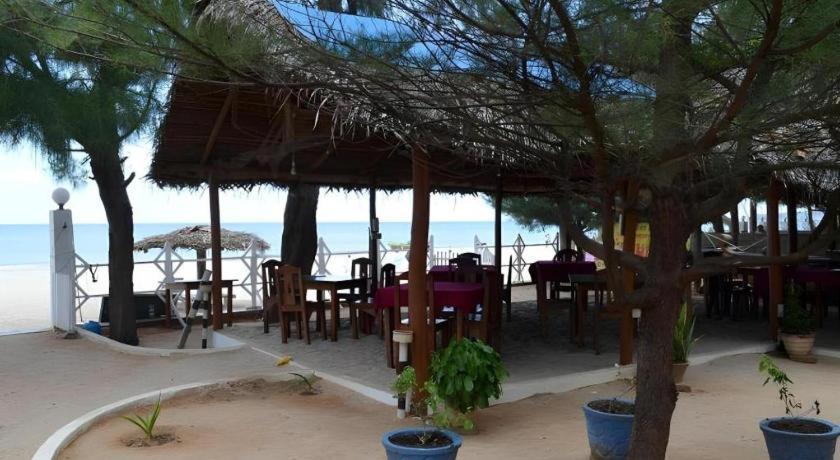 Silver Beach Hotel Triquinimale Exterior foto