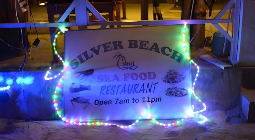 Silver Beach Hotel Triquinimale Exterior foto