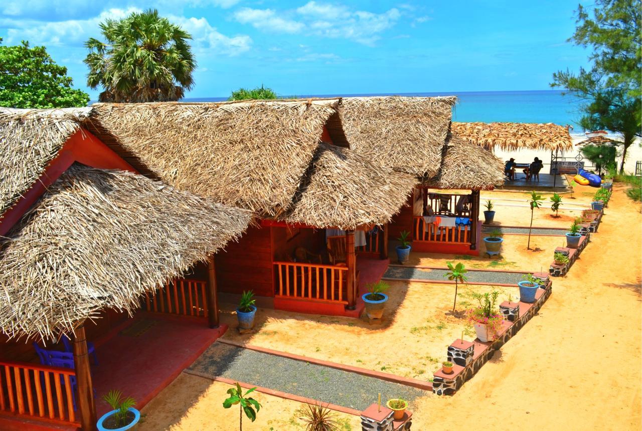 Silver Beach Hotel Triquinimale Exterior foto